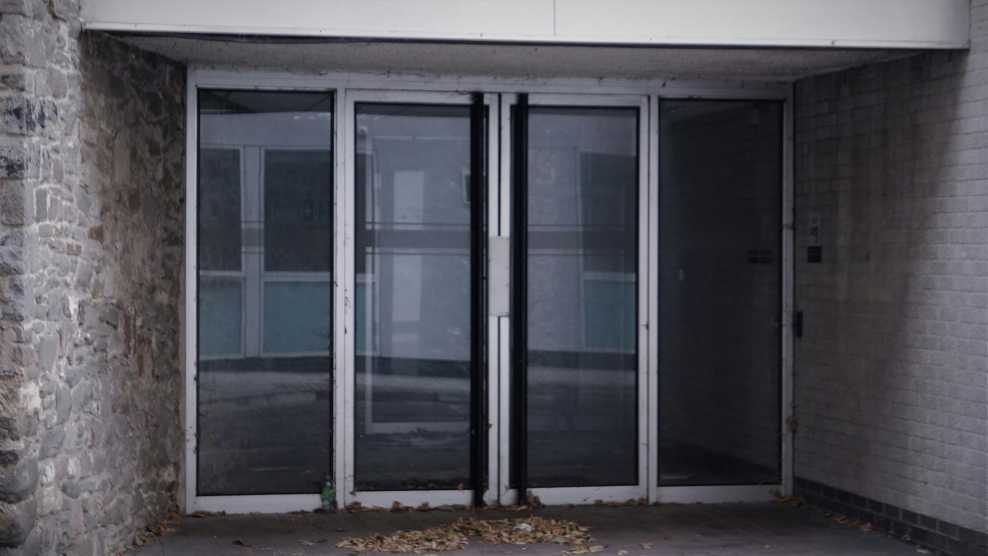 sliding door 